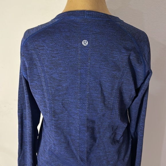 Lululemon sz 10 dark blue swiftly tech long sleeve with thumb holes great cond - Picture 3 of 8